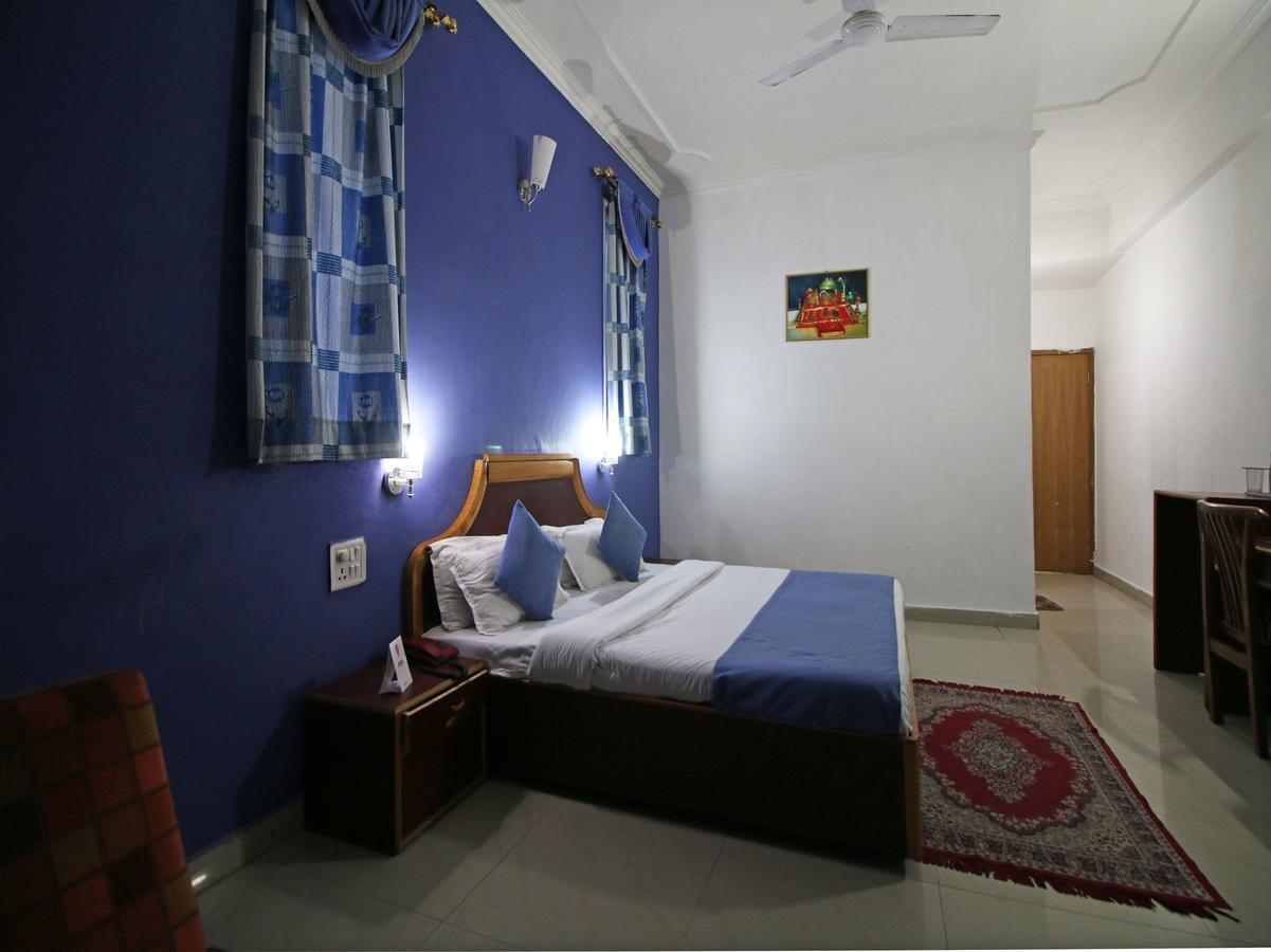 Oyo 5667 Katra Continental Hotel Eksteriør billede