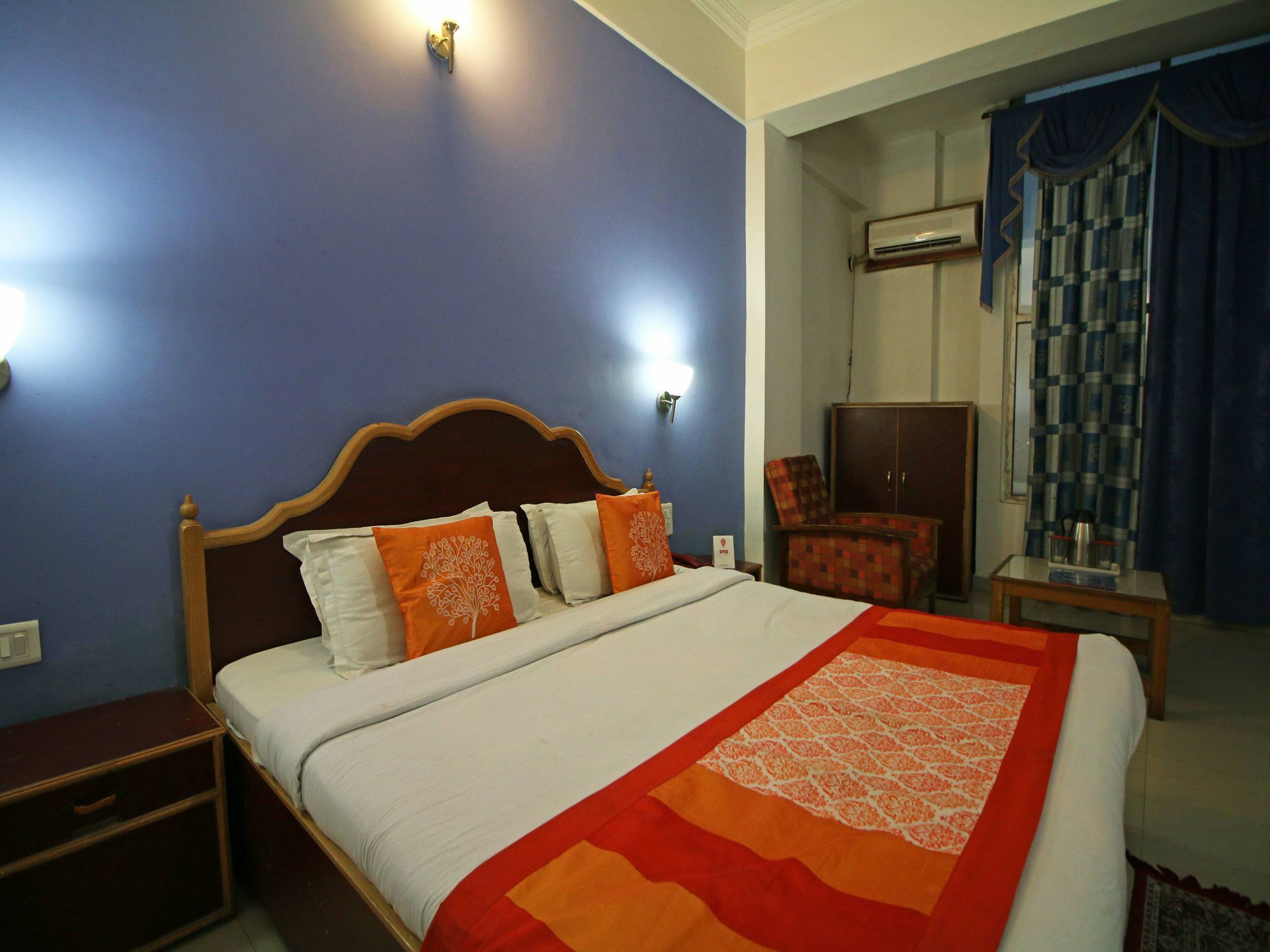 Oyo 5667 Katra Continental Hotel Eksteriør billede
